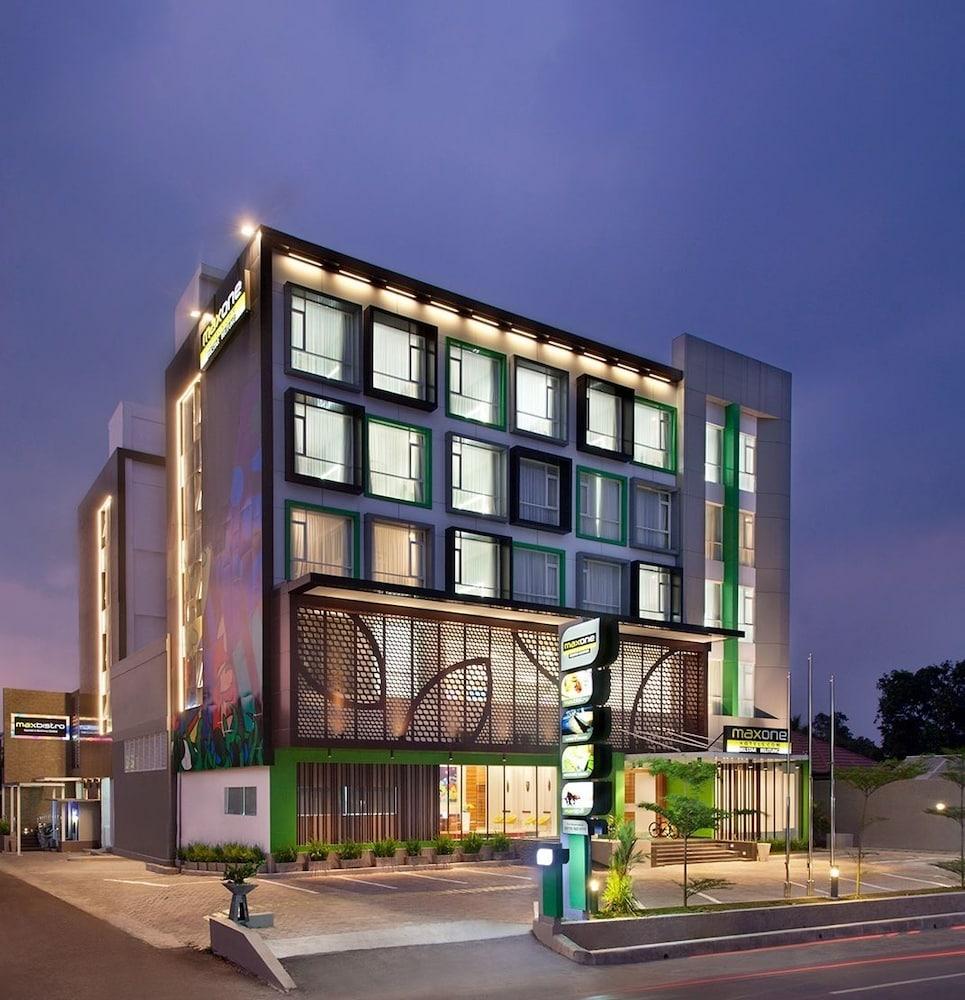 Dk Belstar Hotel Belitung Tanjung Pandan Esterno foto
