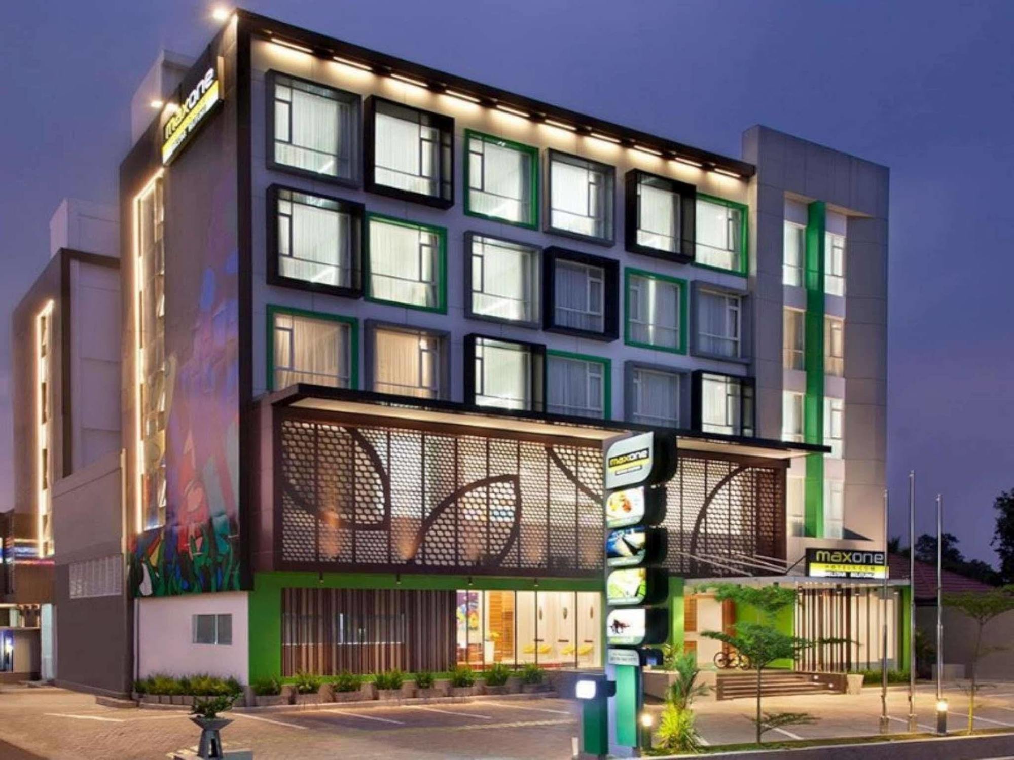 Dk Belstar Hotel Belitung Tanjung Pandan Esterno foto